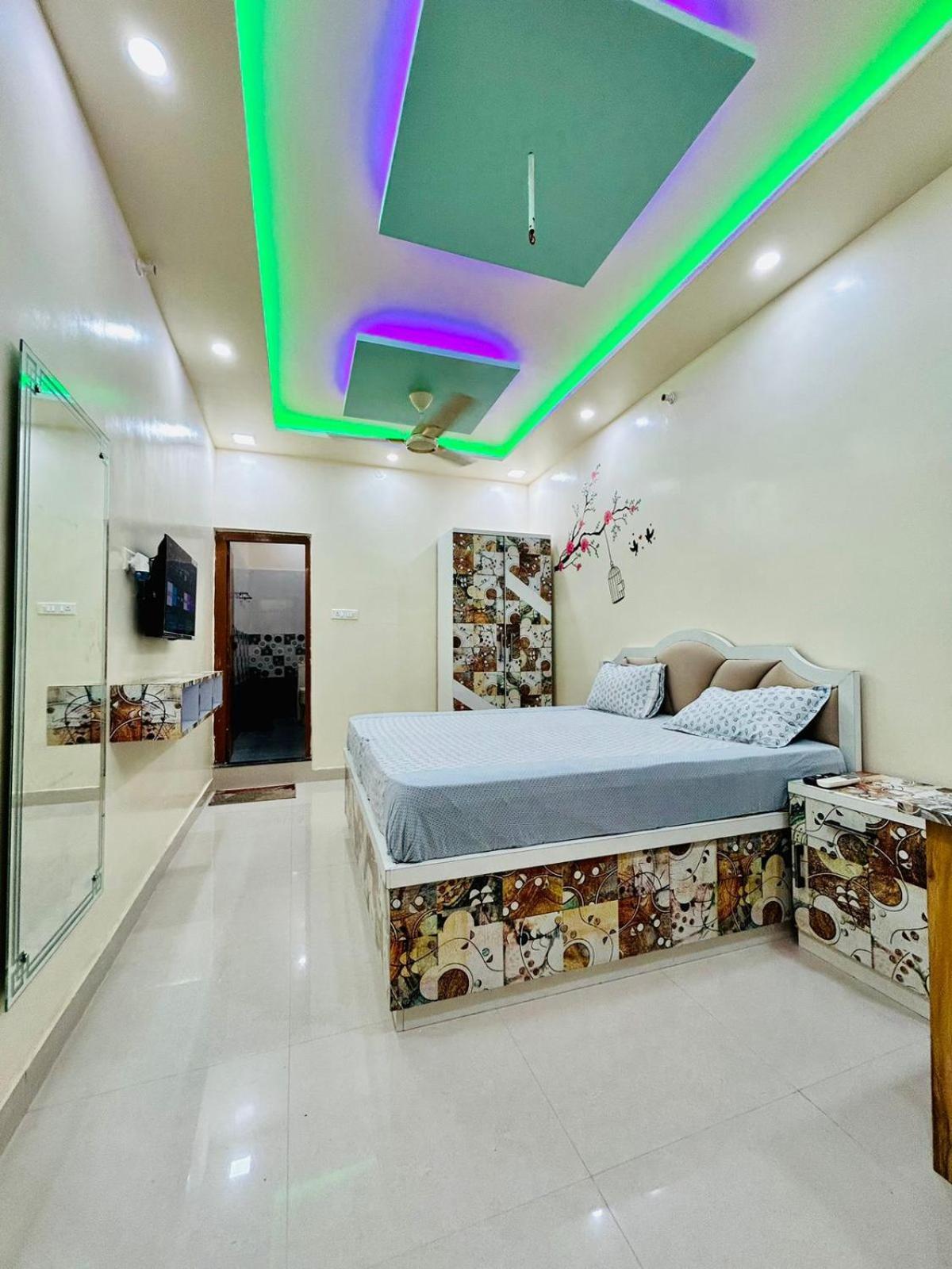 Smart Stays - Mmmut College - Gkp Airport Gorakhpur Ngoại thất bức ảnh